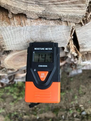 薪 ニセアカシア 春伐採 水分15％ 引き取り限定