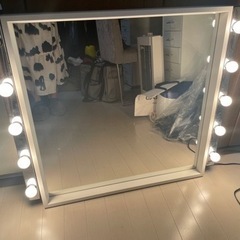 IKEA 女優ミラー ライト付 鏡