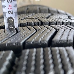 スタッドレスタイヤ+アルミ4本セット　ブリザックVRX 215-55-R17