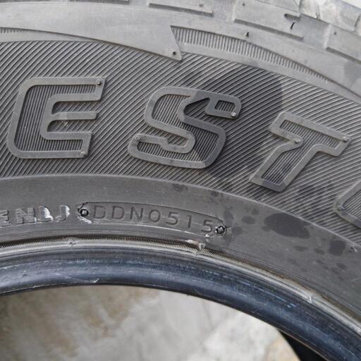車のパーツ ランドクルーザー 中古4本タイヤセット