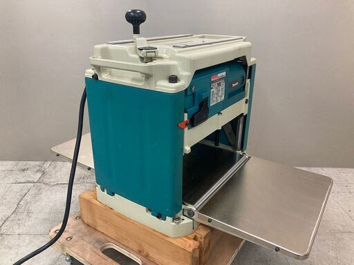 中古 makita マキタ 2012NB 304mm （1尺） 自動カンナ 電動工具 良品 