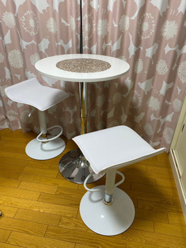 バーテーブルとチェア２脚のセット☆美品