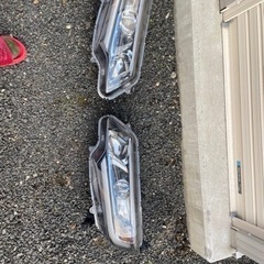 フリード　GB8 左右ヘッドライト