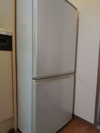 冷蔵庫 （SHARP SJ-S14T）11年製