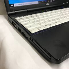 Win11 快速PC ノートパソコン FUJITSU A561 P309