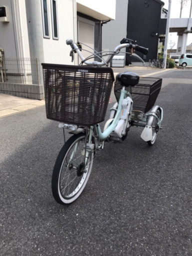 電動アシスト自転車三輪