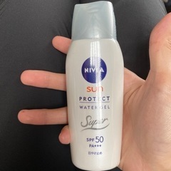 NIVEA 日焼け止めジェル【受け渡し決定】