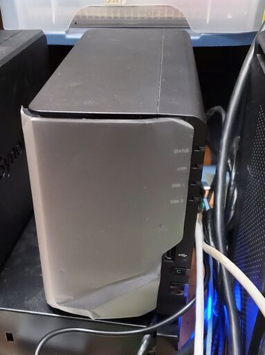 ファイルサーバーなどになります。Synology NAS DS218 4TB + 500GB HDD
