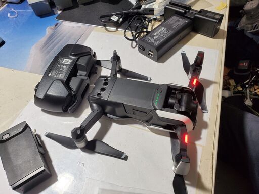 DJI 取説・プロペラ予備付 ボロい Mavic