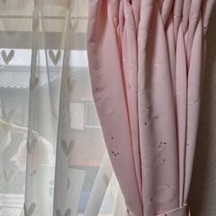 ピンクのカーテンセット