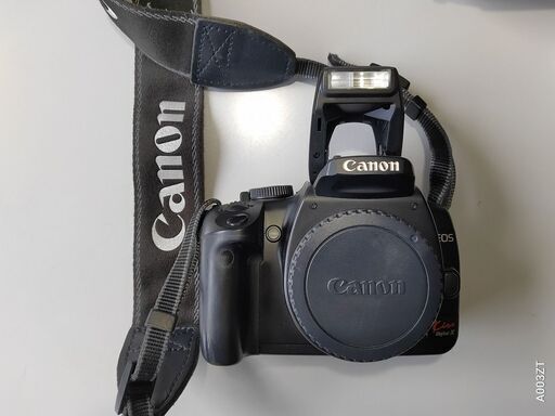 一眼レフカメラ 一眼レフデジタルカメラ Zoomレンズ3本付！格安でお譲りします。