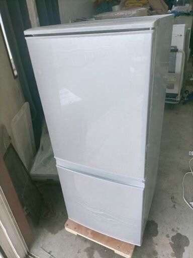 シャープ　冷凍冷蔵庫　137L(一人暮らし用) SHARP SJ-D14B-S