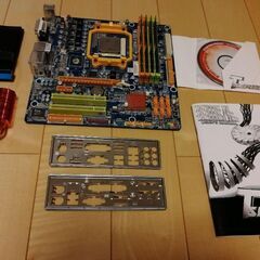 TA790GX XE、Phenom II X3 720 BE、メ...