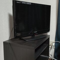 AQUOS(26型)テレビとIKEAテレビ台