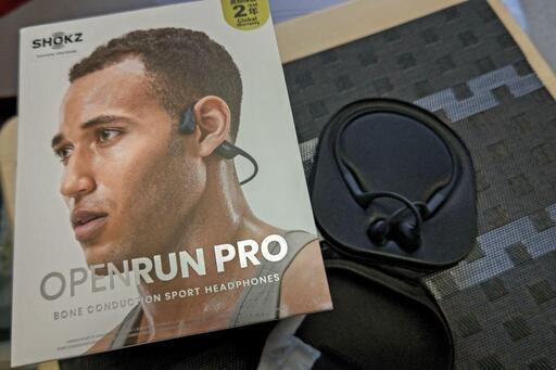 骨伝導イヤホン Shokz OPENRUN PRO