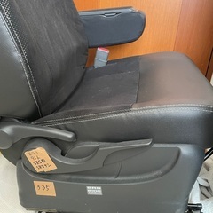 車　シート黒