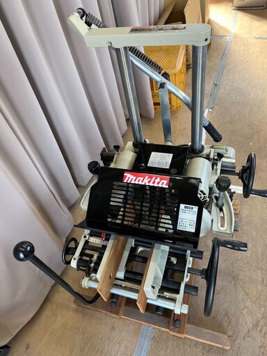 マキタ　小型アリカマホゾキリ　5500T3　切断機　電動工具　木材加工