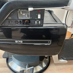 タカラベルモント・TAKARABELMONT【理容イス】※中古・動作確認済み