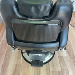 タカラベルモント・TAKARABELMONT【理容イス】※中古・動作確認済み