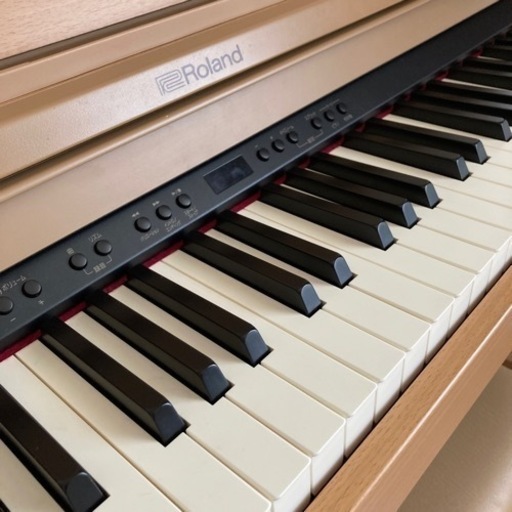 受け渡し先決定済★電子ピアノ★ローランド　2017年製　RP501R ナチュラルブラウン 受け渡し先決定済☆電子ピアノ☆ローランド 2017年製 RP501R