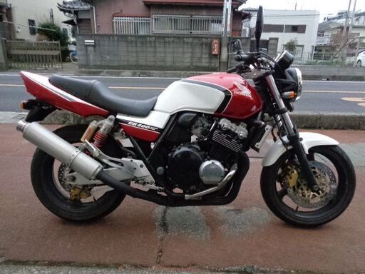 NO.4221　ＣＢ４００ＳＦＶーＳＰＥＣⅡ　水冷４サイクルＤＯＨＣ１６バルブ４気筒４００ｃｃ　ＶＴＥＣエンジン　ＣＢＸカラー（レッド＆ホワイト）　☆彡