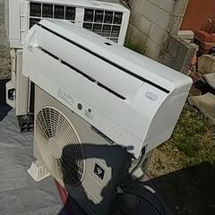予約になりました)SHARPエアコン(6畳用です)(基本取り付け工事費