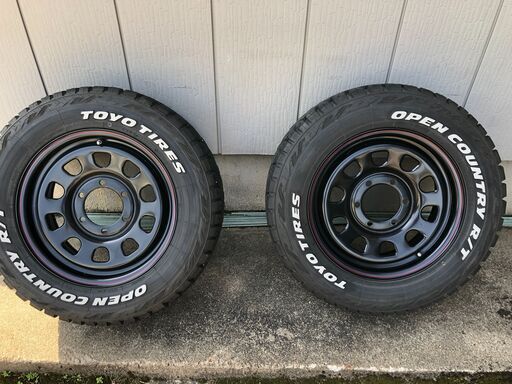 200系ハイエース デイトナとオープンカントリーR/T 215/65R16