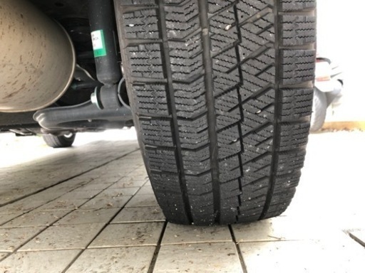 日産ノート スタッドレスタイヤ(ホイル付)185/70R14