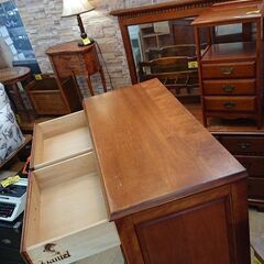 アンティーク家具 横浜ダニエル Daniel 6段チェスト 引出し7杯 アーリーアメリカン 樺無垢材 焼印 引出し収納 整理箪笥 洋服箪笥 約67万■横幅108㎝×奥行49.5cm×高さ131㎝■近隣配送無料 買取帝国 朝霞店 ヤ出  