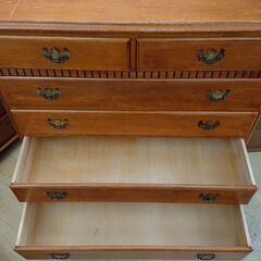 アンティーク家具 横浜ダニエル Daniel 6段チェスト 引出し7杯 アーリーアメリカン 樺無垢材 焼印 引出し収納 整理箪笥 洋服箪笥 約67万■横幅108㎝×奥行49.5cm×高さ131㎝■近隣配送無料 買取帝国 朝霞店 ヤ出  