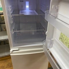 I326 ☆ SHARP 冷蔵庫 (137L) 2ドア 2019年製 ⭐動作確認済 ⭐クリーニング