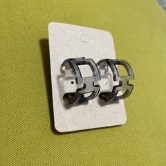 アクリルフープピアス