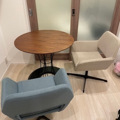 円テーブルと椅子セット