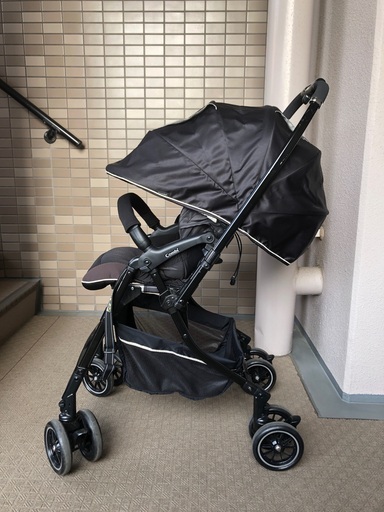ベビーカー 大人気！格安☆コンビ メチャカル ハンディ オート4キャス plus エッグショック HF ブラック