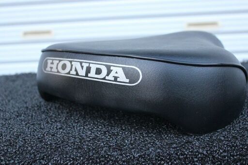 部品株取引成立御礼！　カブのシート３点セット。 部品株取引成立御礼！ カブのシート3点セット。