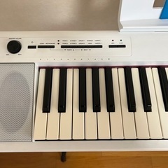R2年購入【美品】YAMAHA 電子キーボード White 付属品有り