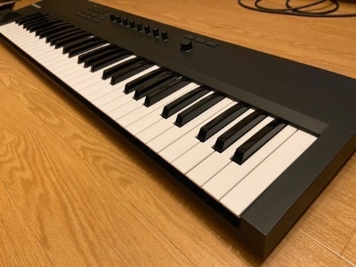 【MIDIキーボード】komplete a61 (フットペダル付き)