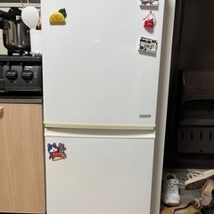 2016年製　冷蔵庫