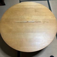 丸テーブル（木製）