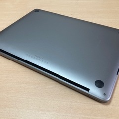 MacBook Pro (Retinaディスプレイ, 13-inch, 2020, Four Thunderbolt 3 ports) シルバー MWP72J/A
