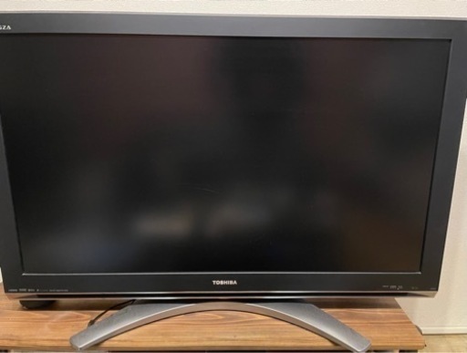 TOSHIBA 46インチ　大型テレビ