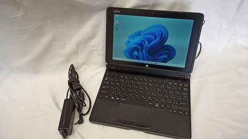 富士通　ARROWS Tab Q506/NE  純正AC付き　Windows11インストール済み