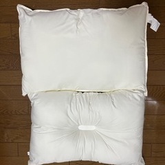 枕　未使用　ひとつ500円