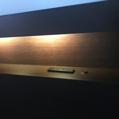 シングルとセミダブルのベットフレームセット