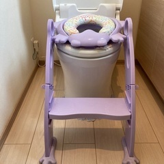 ステップ付き補助便座（折りたたみ式）　トイレトレーニング