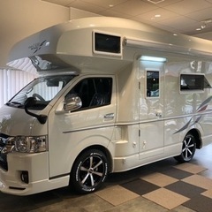 キャンピングカー新車四駆　ハイエース