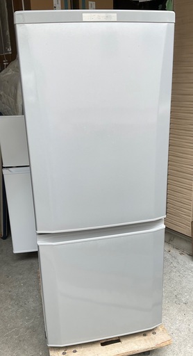 【RKGRE-876】特価！三菱/146L 2ドア冷凍冷蔵庫/MR-P15Z-S1/中古品/2016年製/当社より近隣無料配達！