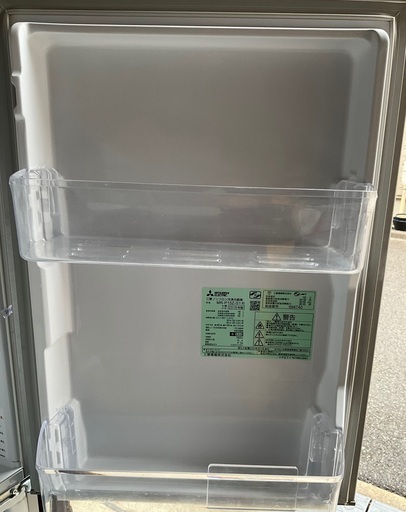 【RKGRE-876】特価！三菱/146L 2ドア冷凍冷蔵庫/MR-P15Z-S1/中古品/2016年製/当社より近隣無料配達！