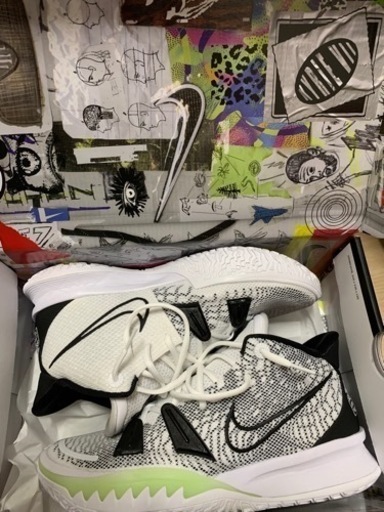 NIKE カイリー7EP