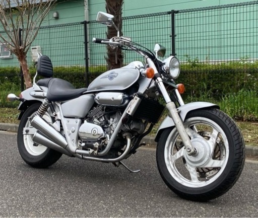 ホンダ　Vツインマグナ250 エンジン吹け上がり絶好調！